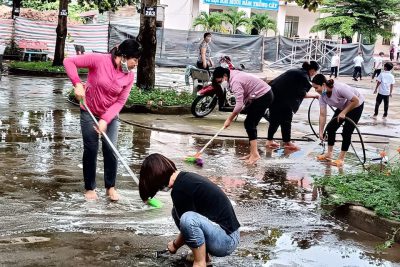 Thông báo tựu trường năm học 2022 – 2023. Kính chuyển thông báo đến toàn thể quý bậc phụ huynh và các em học sinh về kế hoạch tập trung học sinh của trường Tiểu học Ea Súp. Xin thông báo về kế hoạch tựu trường cụ thể như sau: Đối với khối 1 tựu trường vào ngày 22/8/ 2022. Đối với các khối còn lại (2,3,4,5) tựu trường vào ngày 29/8/2022. Rất mong Quý phụ huynh trên địa bàn thị trấn có con em đang học tại trường cũng như vừa nhập học cho con em mình vào lớp 1 cập nhật thông tin và đưa con em đi tập trung đúng thời gian quy định.